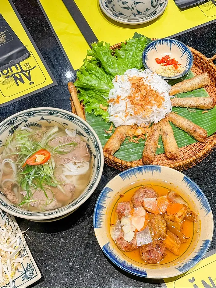 나트랑 미슐랭 맛집 안토이 체인점인데 정말 맛있을까?