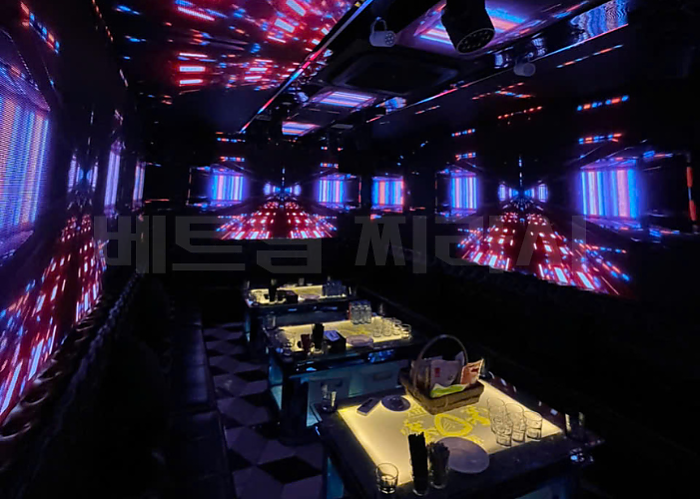 호치민 로컬 가라오케 럭셔리99 (구) 크리스탈K <99 LUXURY KARAOKE>