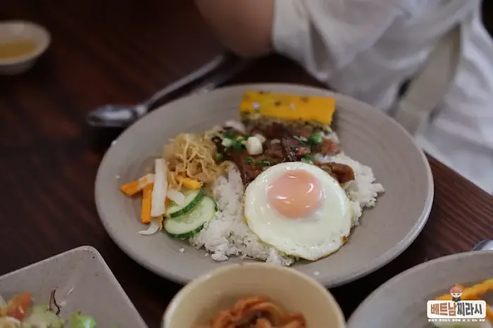 베트남 달랏 현지인 추천 식당 깔끔했던 껌땀 맛집 