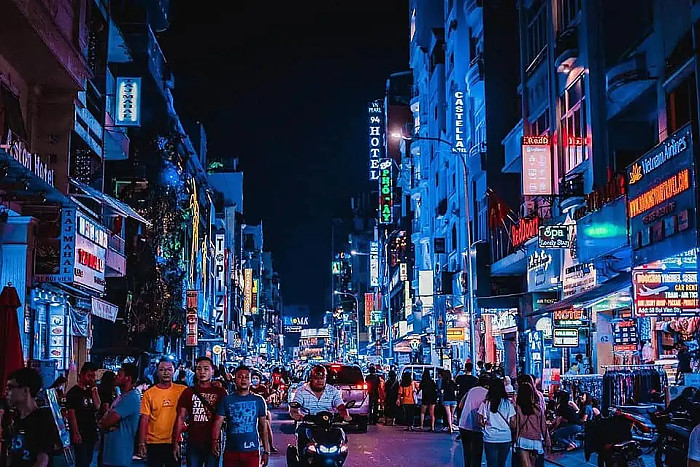 밤거리가 아름다운 부이비엔 거리(Bui Vien Street) 응우옌후에 워킹 스트리트 간단설명 해봅니다.