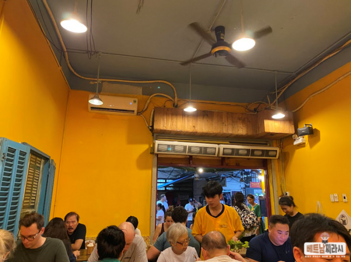 벱메인 Bếp Mẹ Ỉn 미슐랭선정 반쎄오 맛집