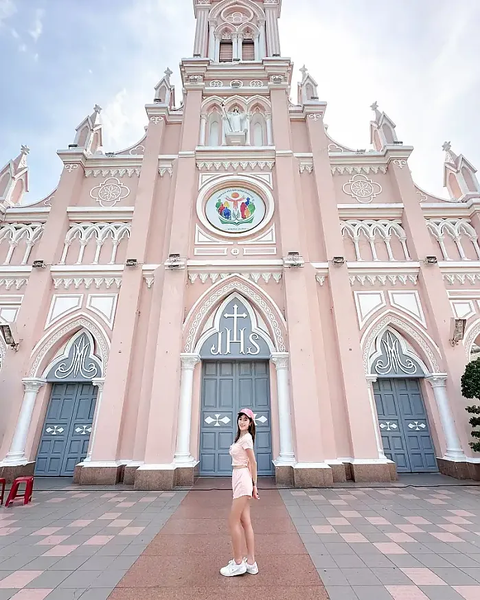 다낭의 귀여운 아가씨 @fnamfon 인스타