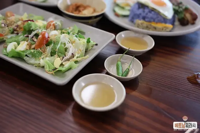 베트남 달랏 현지인 추천 식당 깔끔했던 껌땀 맛집 