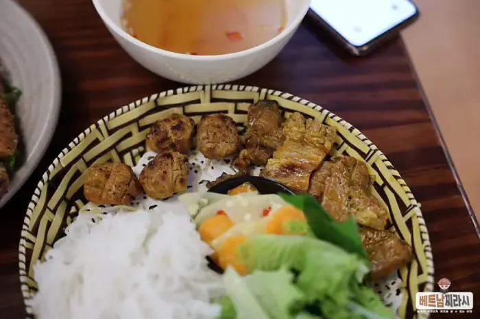 베트남 달랏 현지인 추천 식당 깔끔했던 껌땀 맛집 